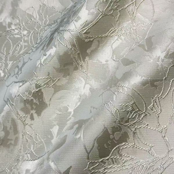 Solid pattern fabric with irregular shading