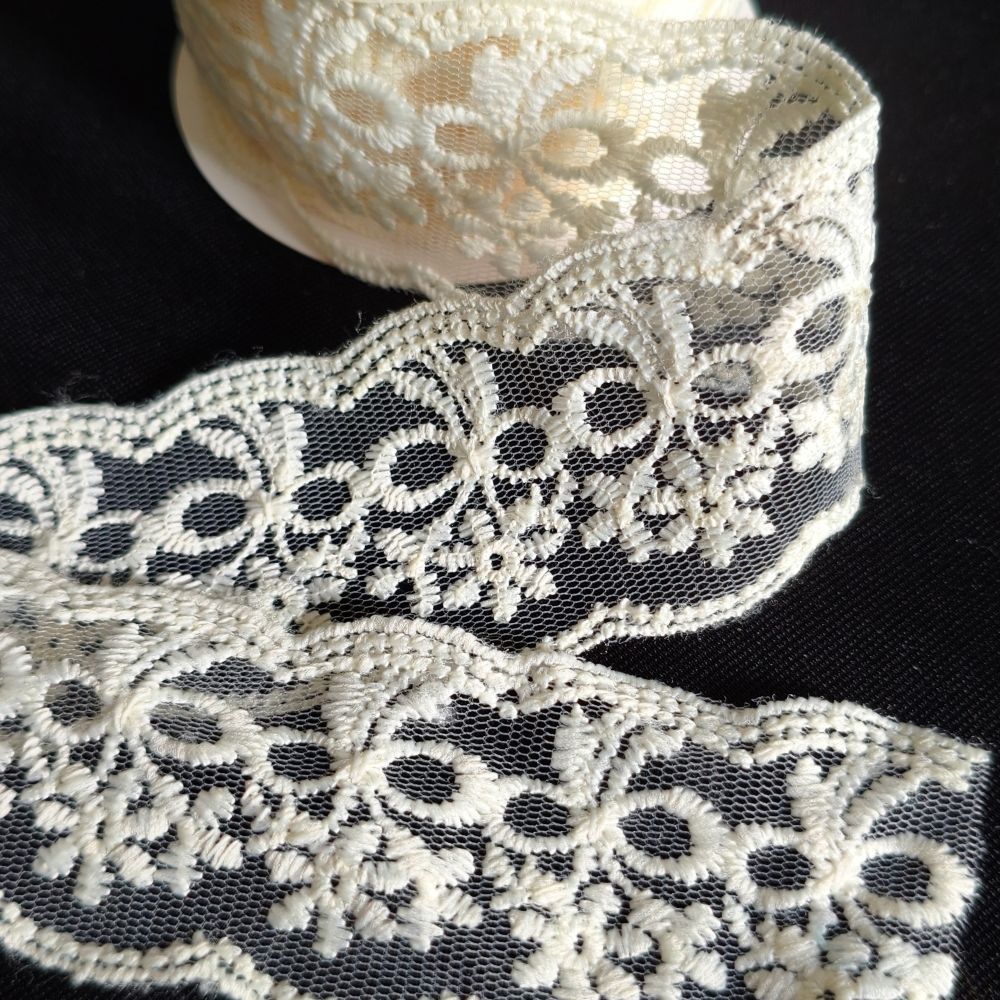 49mm Creamy white floral grass fabric cotton lace