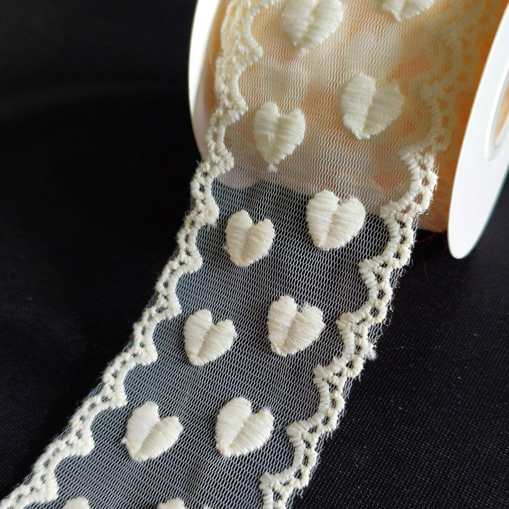 61mm Creamy white hearts pattern fabric cotton lace