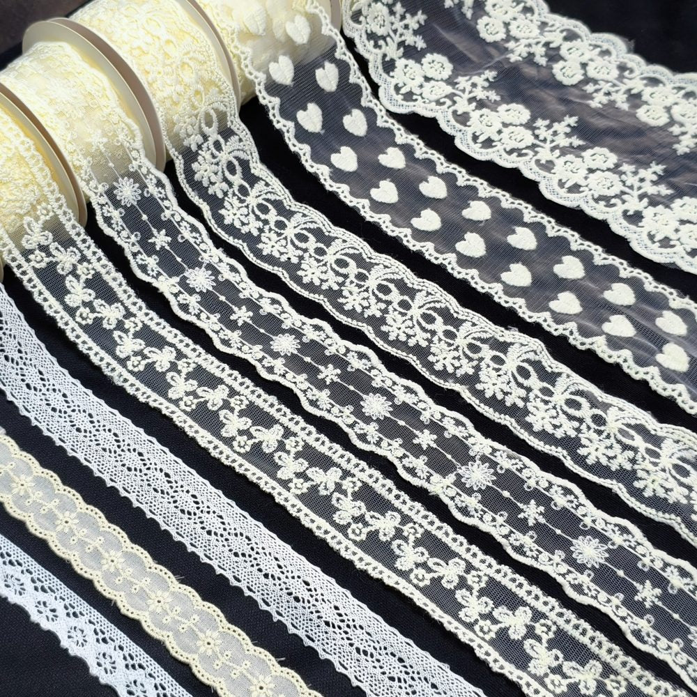 18mm White geometric sunflower fabric cotton lace